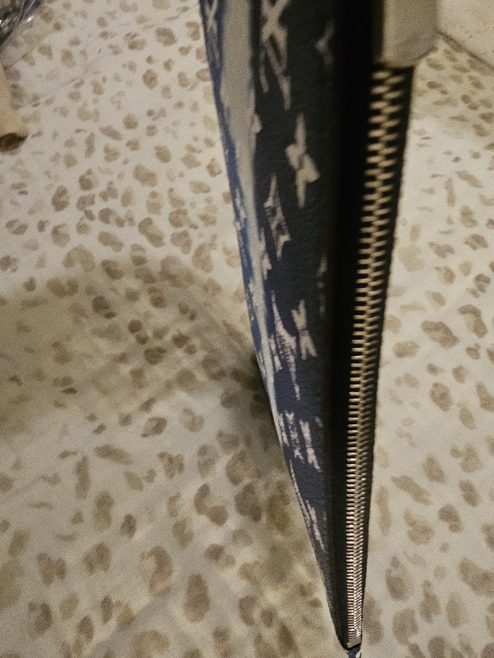 Louis Vuitton Escale Wristlet Pouch💙 - Picture 3 of 8